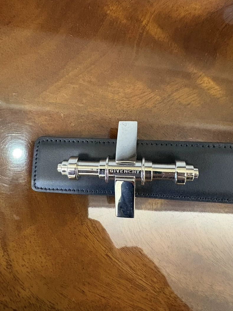 Givenchy Givenchy Belt, limited edition, with metal head design Size ONE SIZE - 3 Thumbnail
