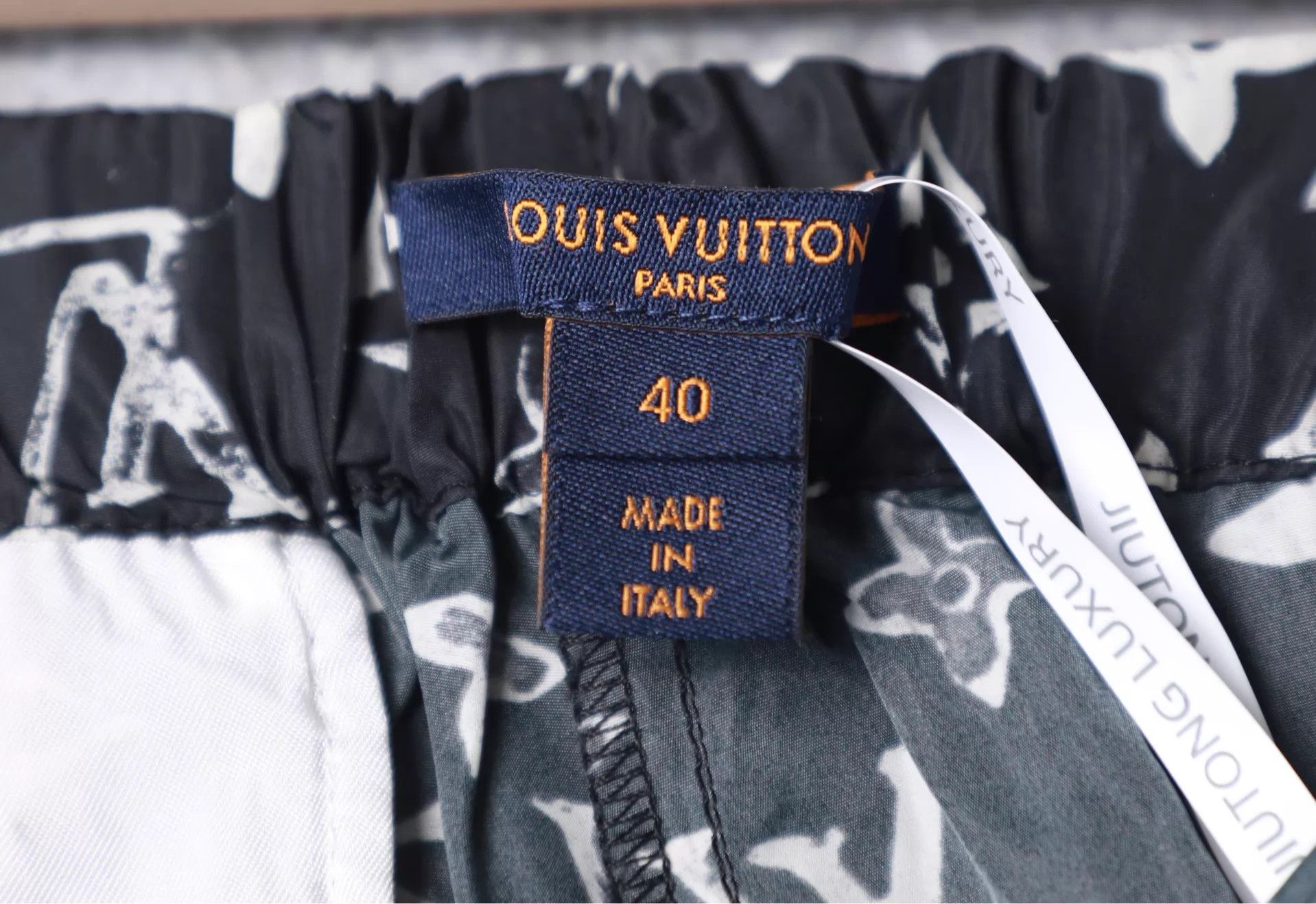 Louis Vuitton LV pants 40 Size 28" / US 6 / IT 42 - 2 Thumbnail