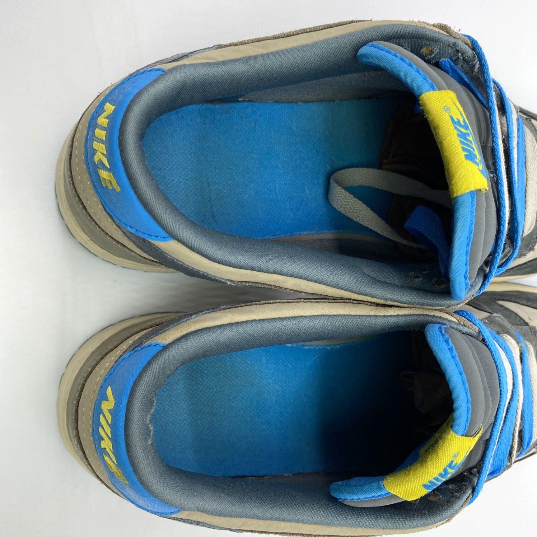 Nike VINTAGE 2008 NIKE DUNK LOW NYX VIVID BLUE/GRAY MENS SIZE 13 SNEAKER 90s SKATE Size US 13 / EU 46 - 6 Thumbnail