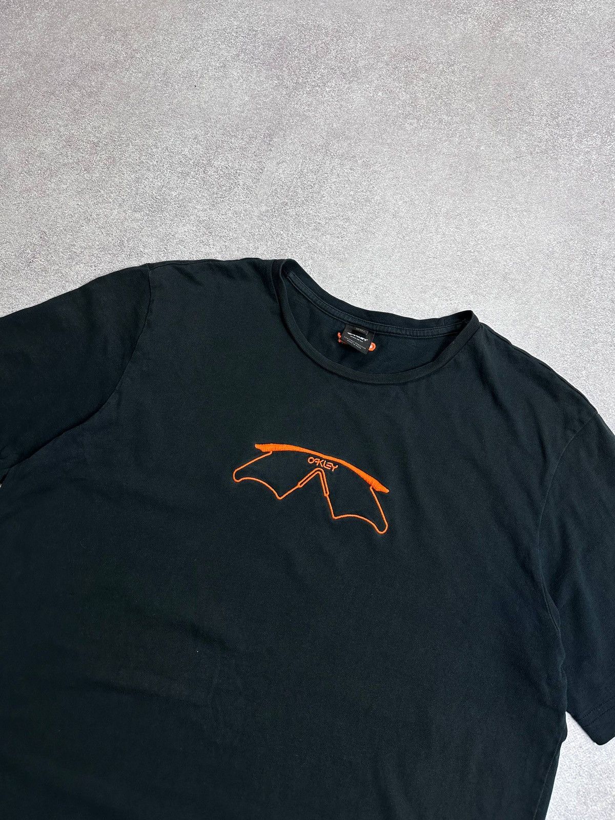 Oakley Vinatage Oakley Software Sunglasses T-shirt L Size US L / EU 52-54 / 3 - 2 Thumbnail