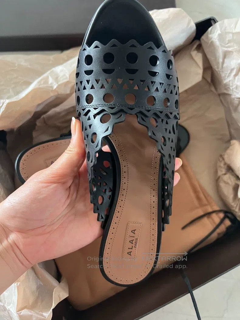 Alaia Alaia Black thick-heeled hole-carved high-heeled slipper s Size US 7.5 / IT 37.5 - 4 Thumbnail