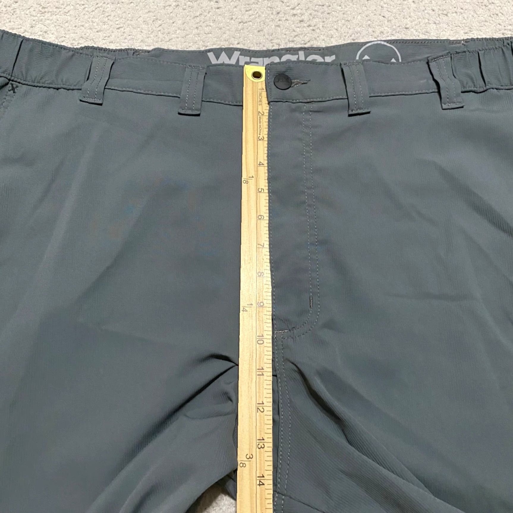 Wrangler Wrangler Mens Shorts Gray Cargo Inseam 10" Regular Waist 42in Polyester Outdoor Utility Pockets Inseam 10 in Men's Cargo Shorts 44 Size US 44 / EU 60 - 6 Thumbnail