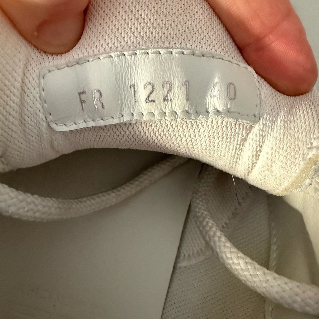 Givenchy Givenchy White & Pink GIV 1 TR Sneakers Low Top Size 40 Size US 10 / IT 40 - 15 Thumbnail