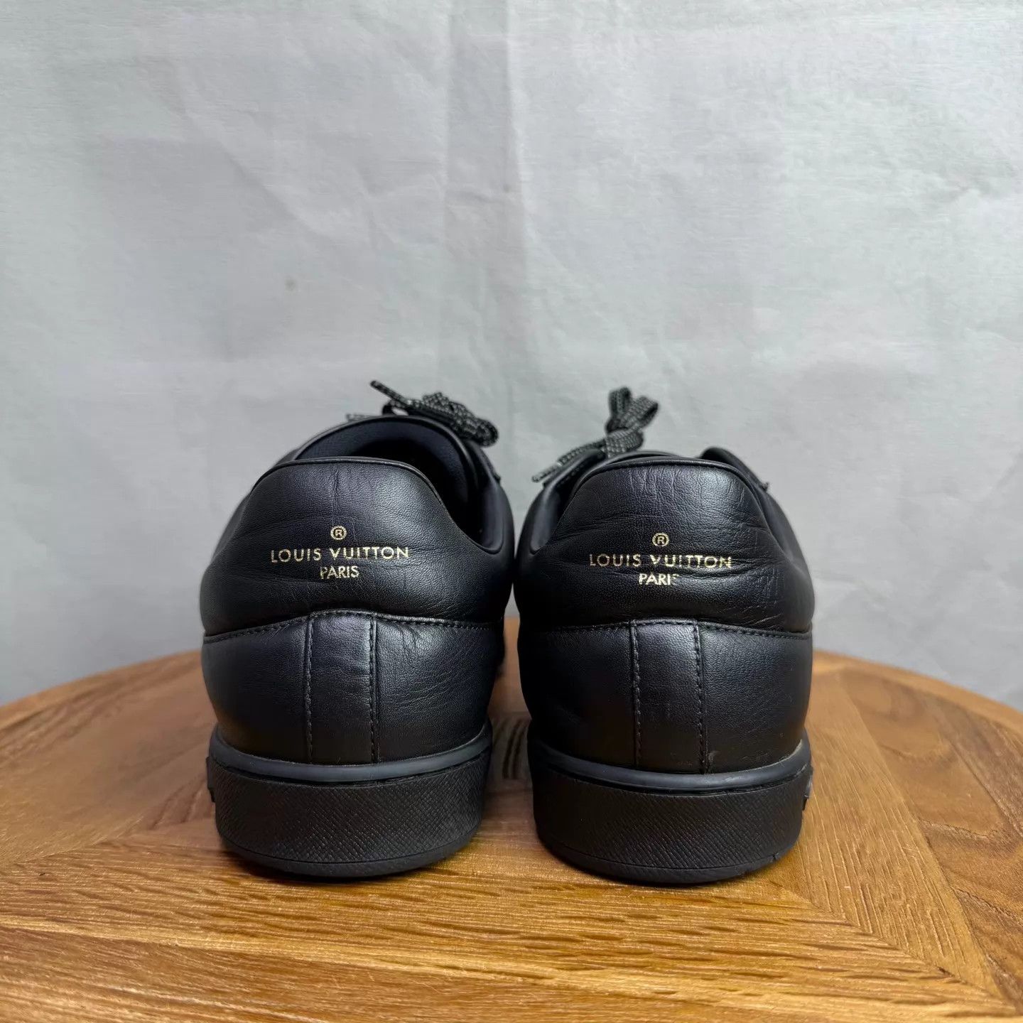Louis Vuitton LV logo black leather sneaker 98 new Uk7/EU41 Size US 8 / EU 41 - 8 Thumbnail