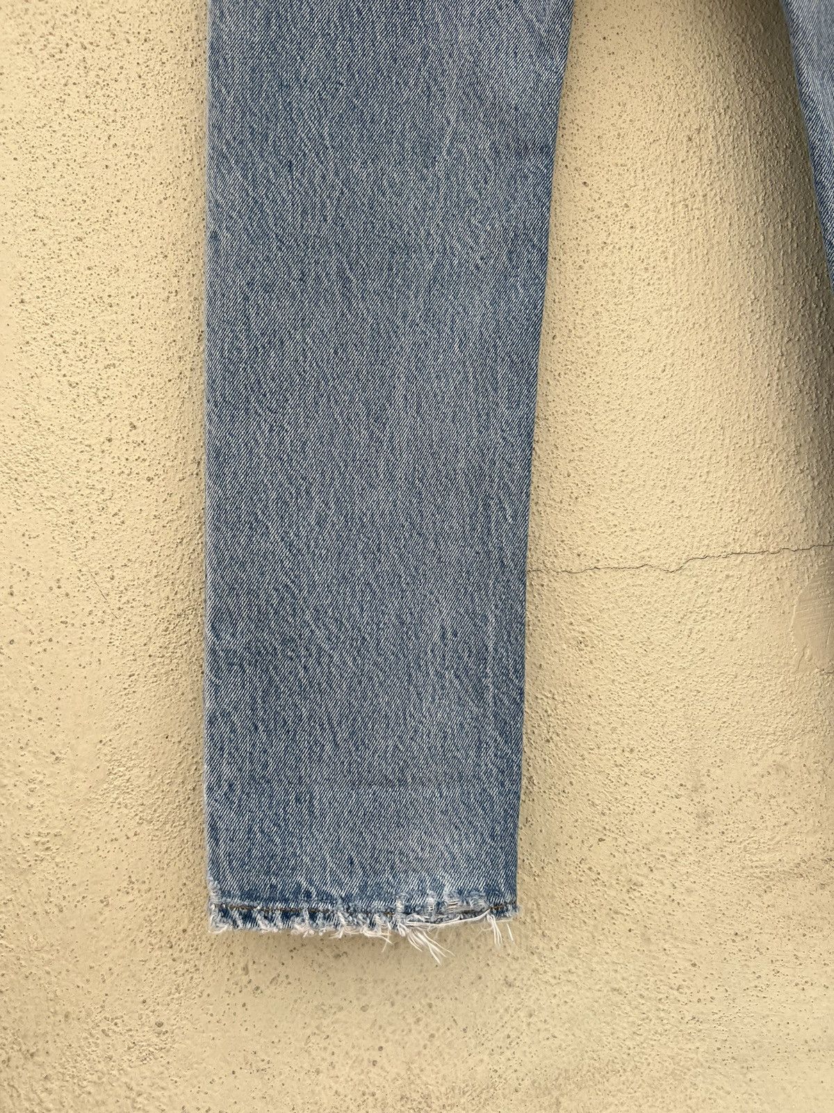 Levi's Vintage 80s Levi’s 701 Distressed Fade Denim Buttonfly Jeans Size US 29 - 17 Thumbnail