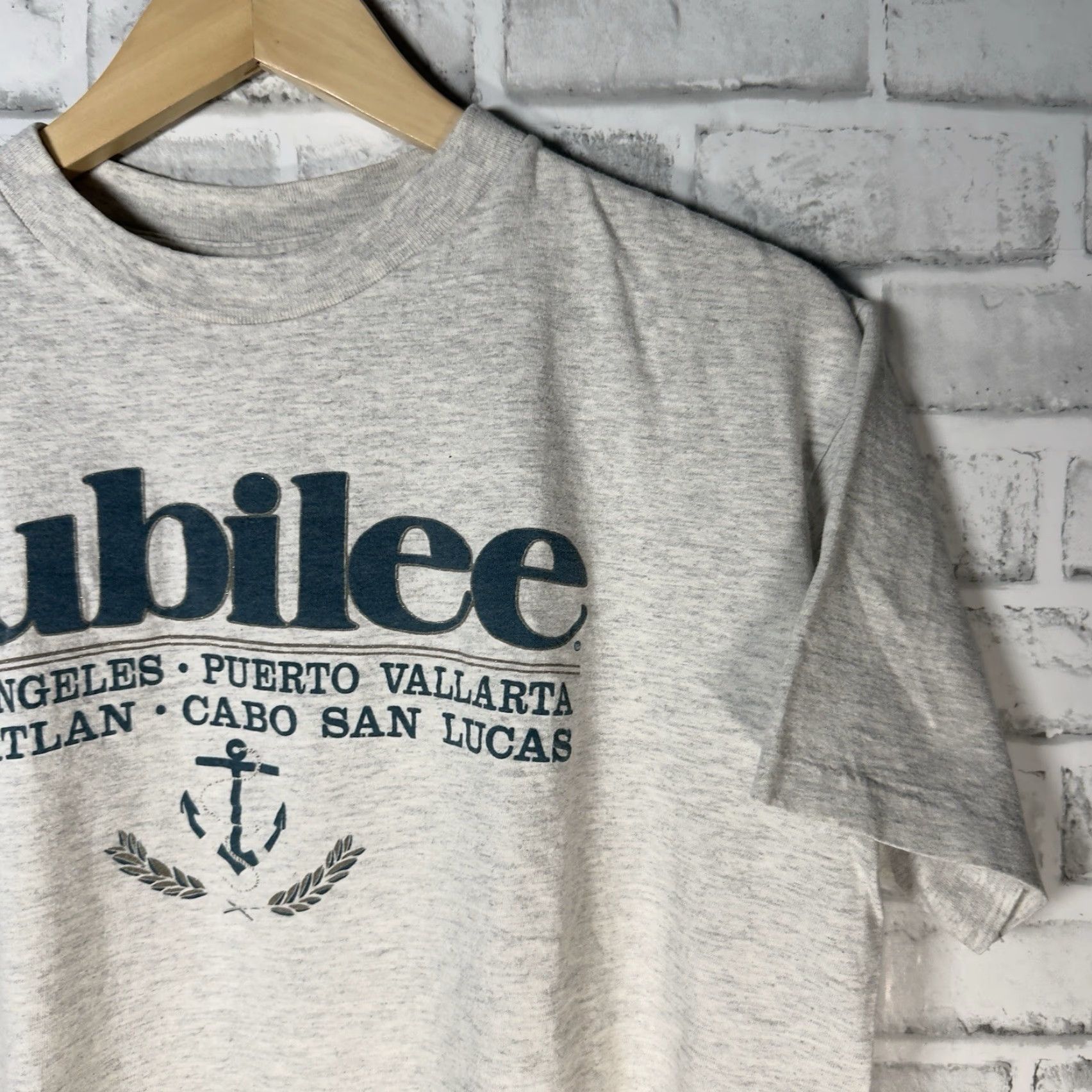 Vintage Vintage Mendez Jubilee USA Single Stitch Graphic T-Shirt Mens Large Gray Size US L / EU 52-54 / 3 - 2 Thumbnail