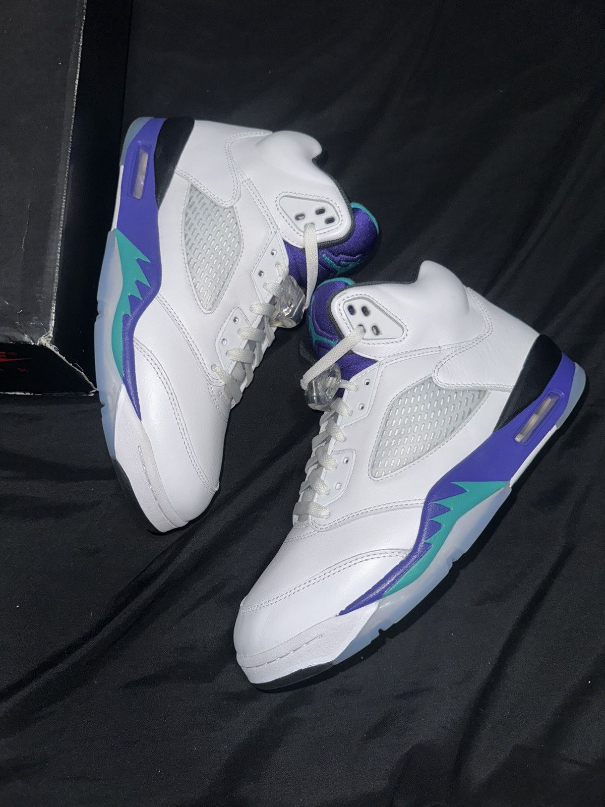 Jordan Brand Jordan 5 GRAPE 🍇 2k25 Size US 10.5 / EU 43-44 - 2 Thumbnail