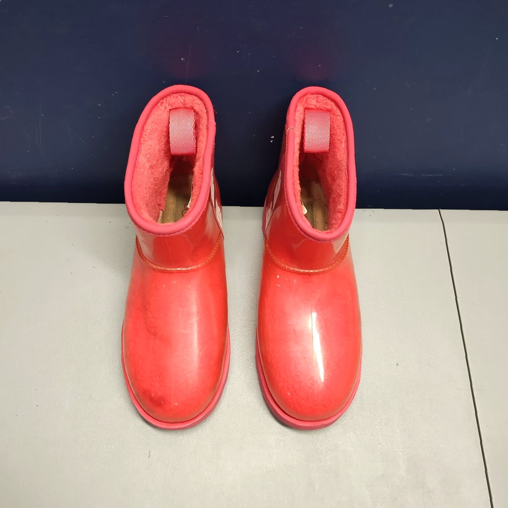 Ugg UGG Classic Clear Mini Waterproof Ankle Boots Womens Size 8 Red Pull On 1113190 Size US 8 / IT 38 - 2 Thumbnail