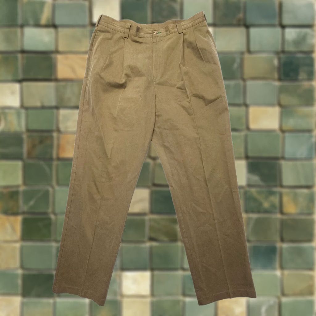 Tommy Hilfiger VINTAGE Tommy Hilfiger Pleated Khaki Pants Mens 38 x 34 Olive 90s Preppy American Size US 38 / EU 54 - 1 Thumbnail