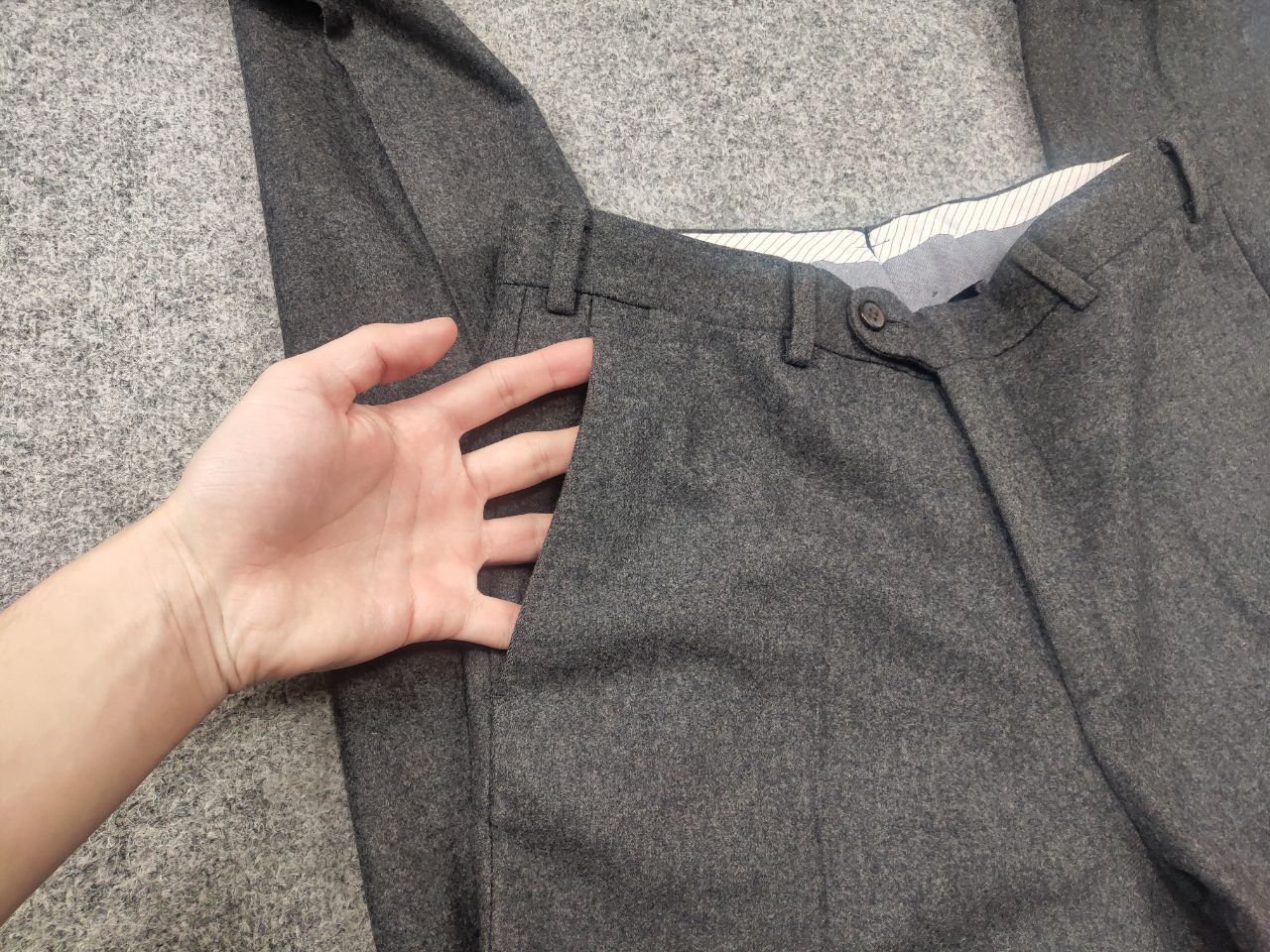 Suitsupply Suitsupply Design Pure Wool Gray Comfort Trousers Pants Size US 31 - 13 Thumbnail