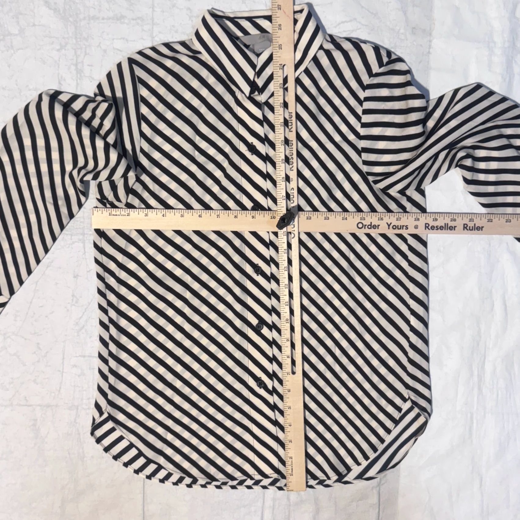 H&M H&M Shirt Women’s Black & White Stripe Button Down Long Sleeve XS Button-Up Casual Workwear Travel Spring Fall Winter Size XS / US 0-2 / IT 36-38 - 4 Thumbnail