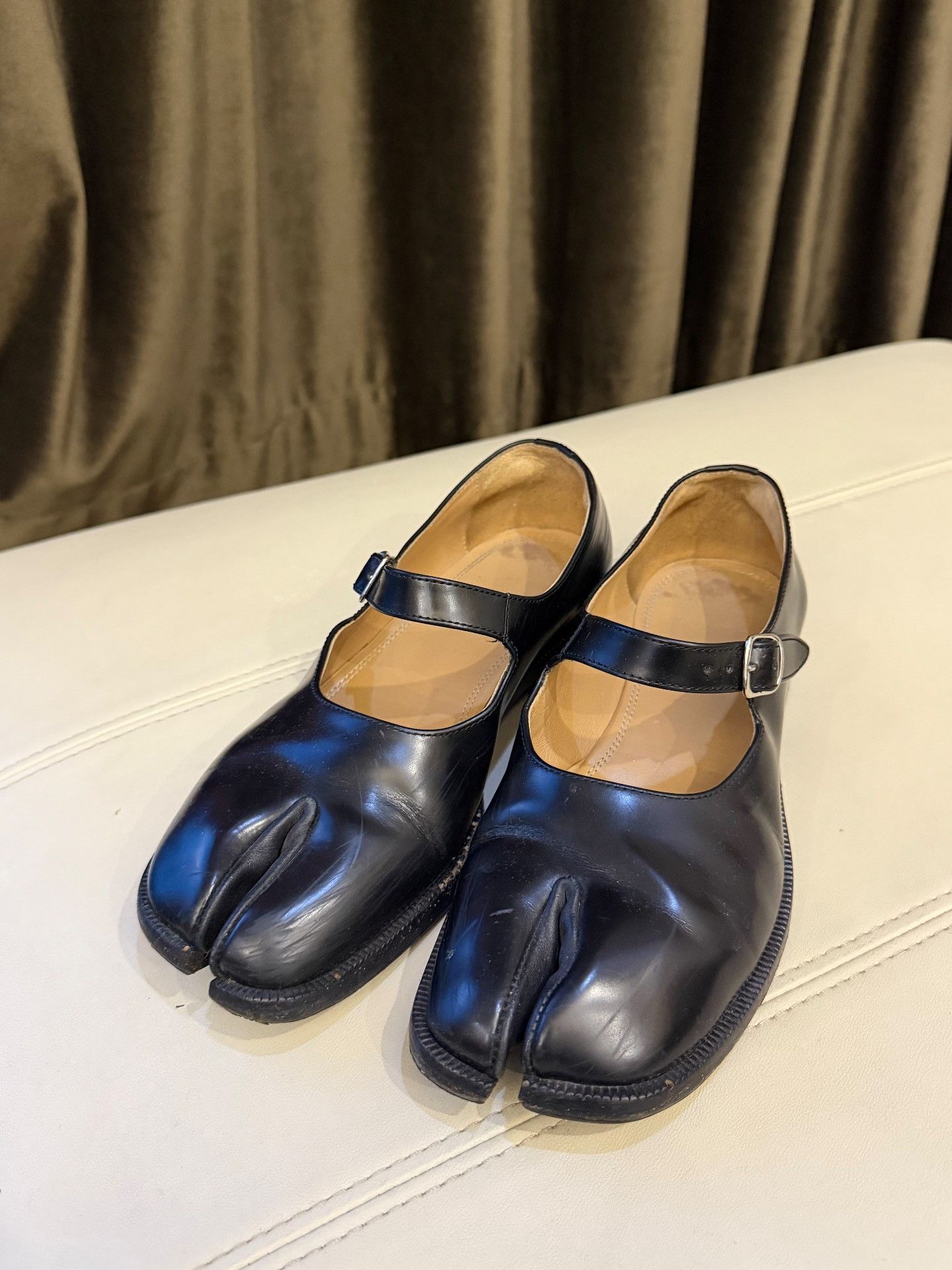 Maison Margiela Maison Margiela Tabi Split-Toe Mary Jane Size US 7 / IT 37 - 1 Thumbnail