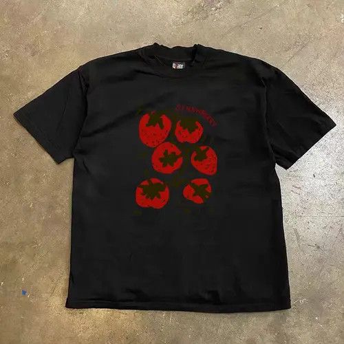 Japanese Brand Rumiko x Yuki Loose Tomato Print Short Sleeve T-Shirt Black Size US L / EU 52-54 / 3 - 8 Thumbnail