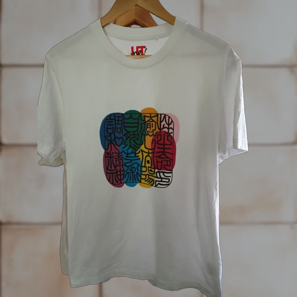 Uniqlo VINTAGE Uniqlo UT Me! Japanese Mon Tee Shirt M White Mens Size US M / EU 48-50 / 2 - 1 Thumbnail