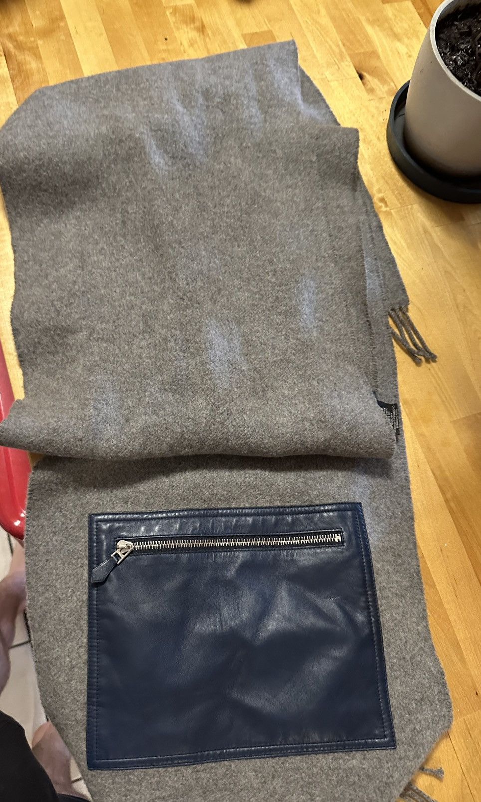 Hermes HERMES PRE-OWNED CASHMERE POCKET MUFFLER E20622 Size ONE SIZE - 3 Thumbnail