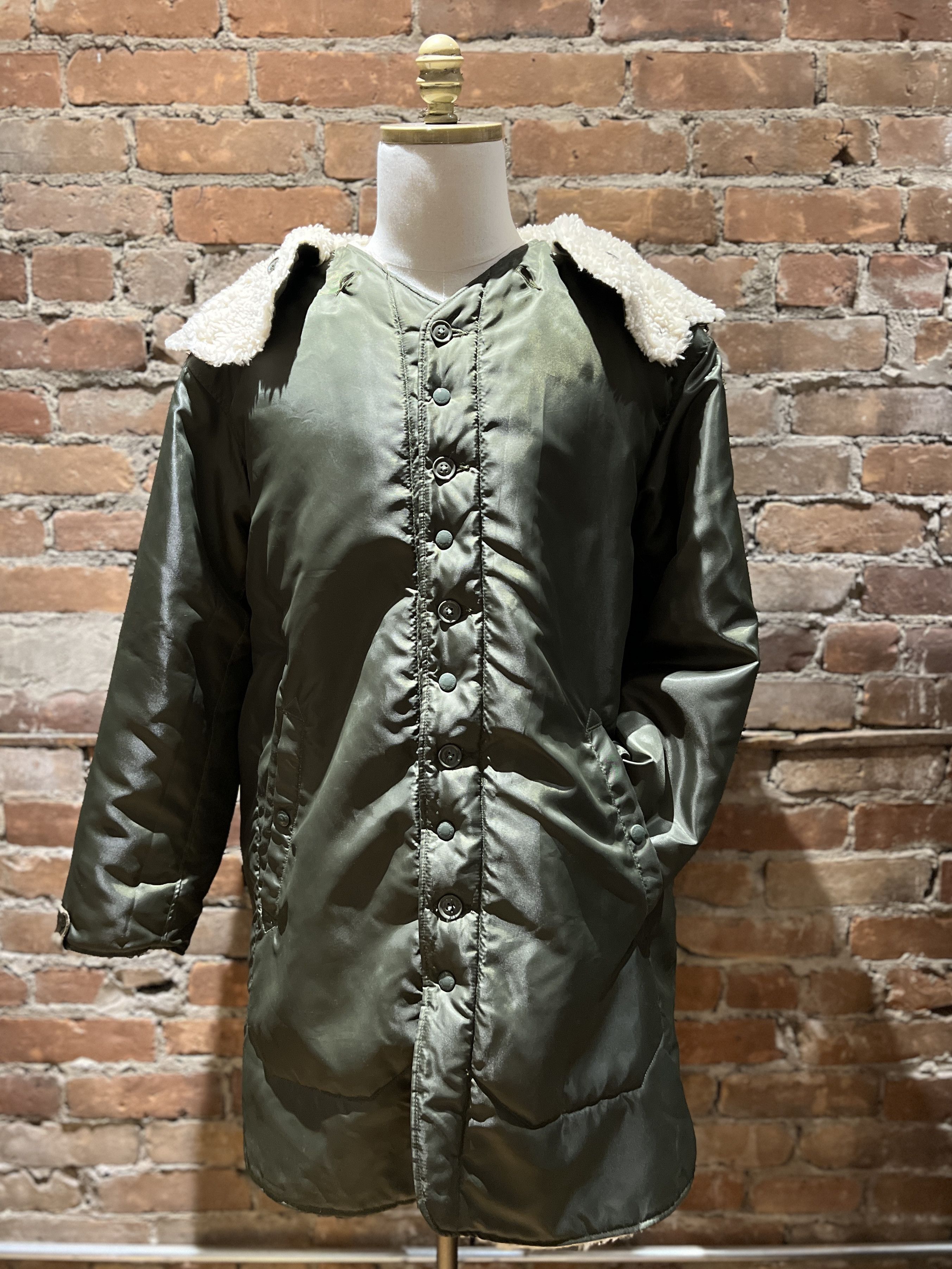 Engineered Garments Engineered Garments Olive Insulated Liner Coat Size US M / EU 48-50 / 2 - 1 Thumbnail