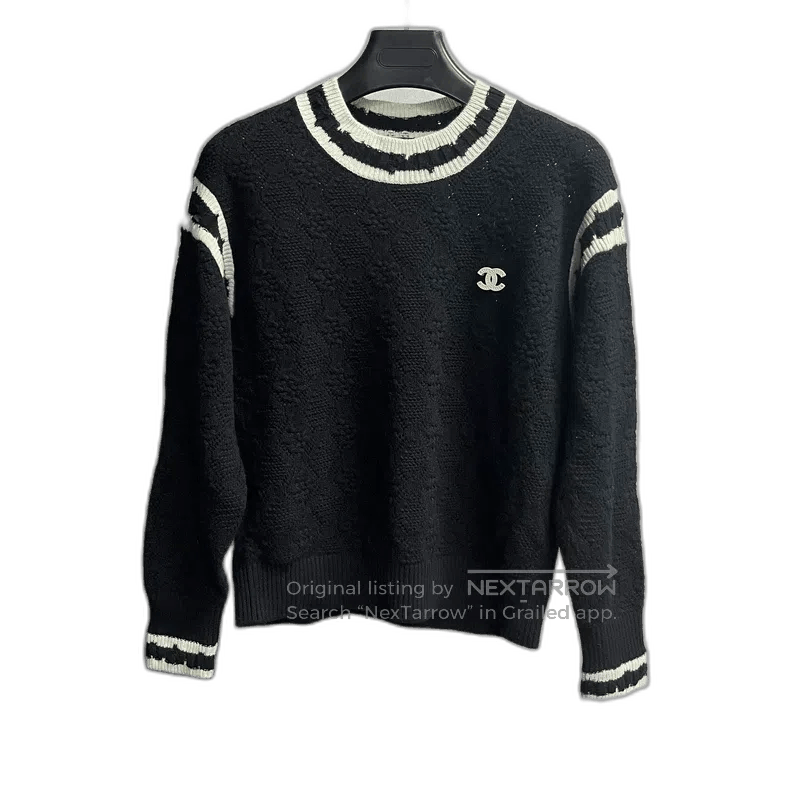 Chanel Chanel latest black and white striped color. Size XS / US 0-2 / IT 36-38 - 1 Thumbnail