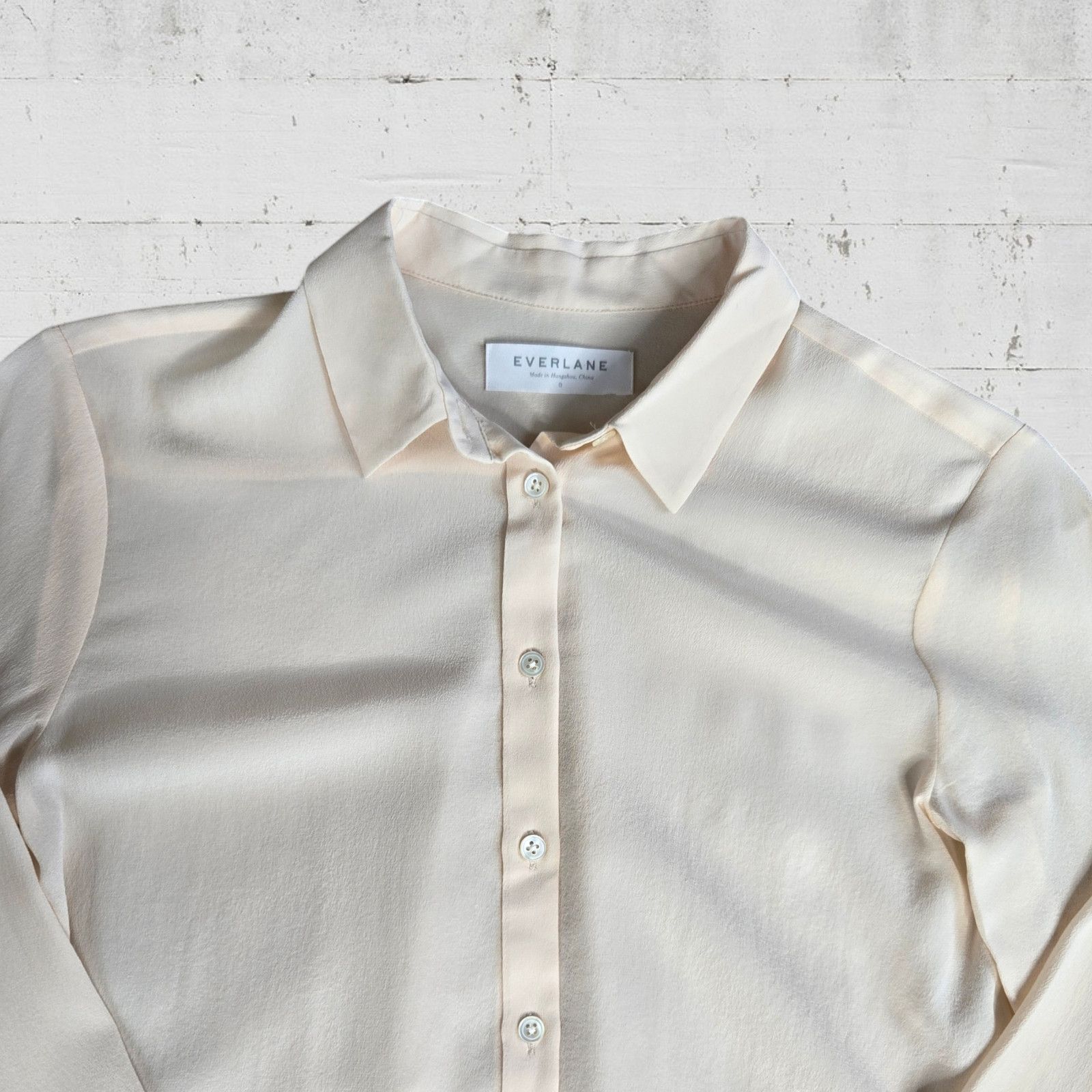 Everlane Everlane Peach Silk Button Down Blouse Size 0 Size XS / US 0-2 / IT 36-38 - 3 Thumbnail