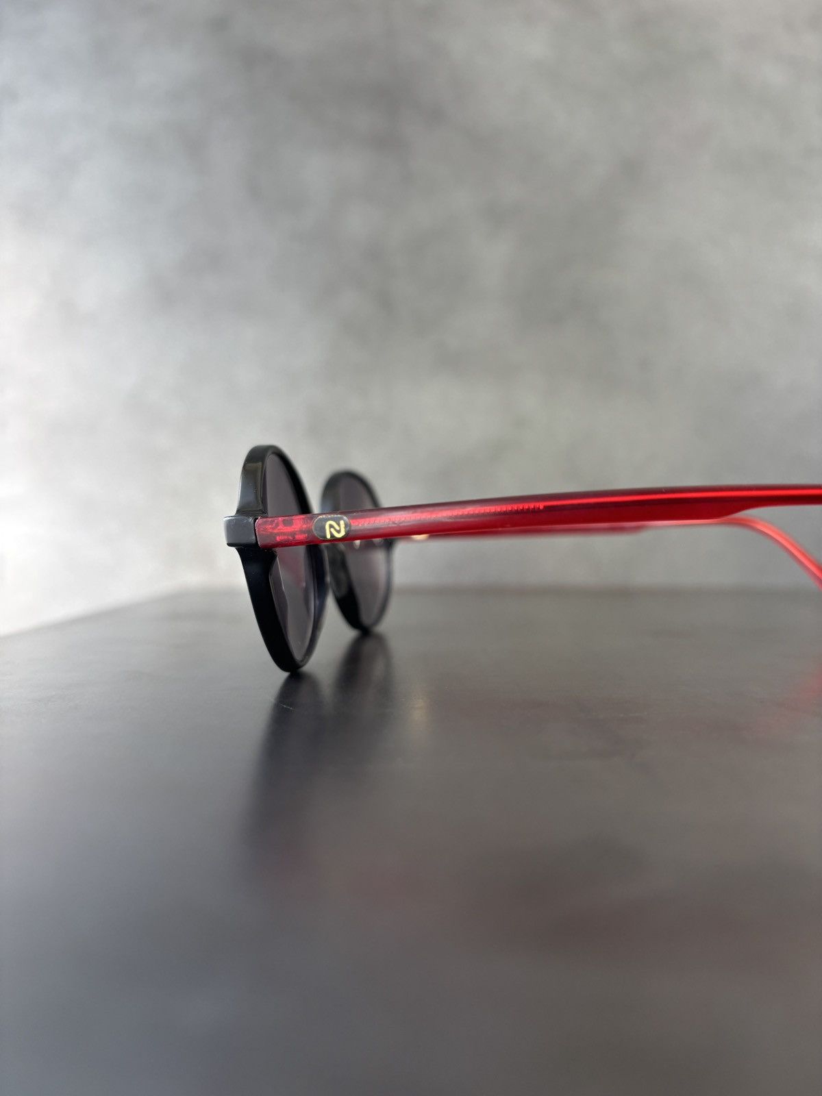 Designer Vintage Nouvelle Vague Sunglasses Made in Italy 1990s Circle Size ONE SIZE - 15 Thumbnail