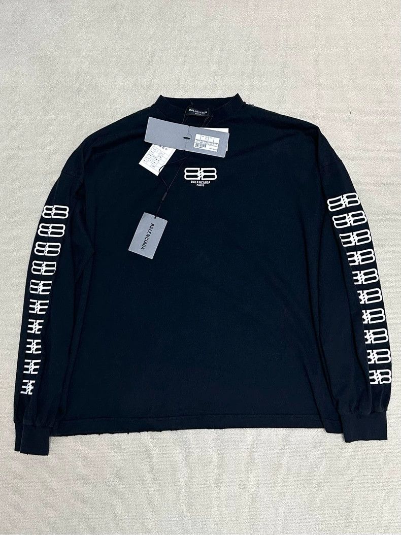 Balenciaga Balenciaga size 2 Full-print embroidered double B-cut worn- Size US S / EU 44-46 / 1 - 1 Thumbnail