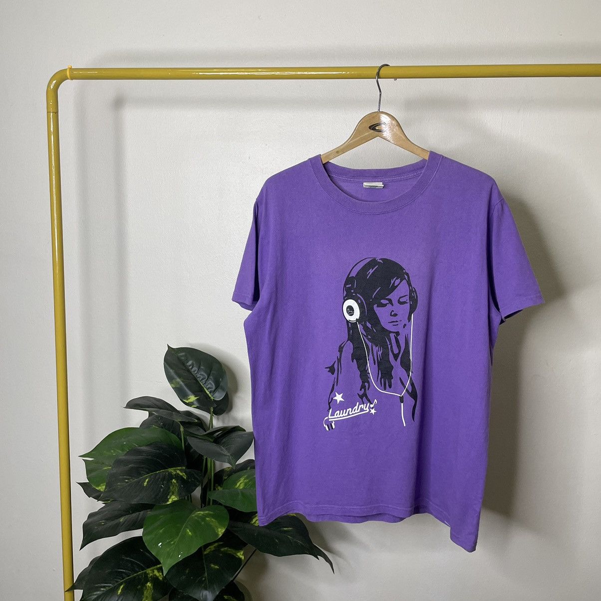 Hysteric Glamour Laundry I Need Music Hysterics Glamour Style T Shirt Size US L / EU 52-54 / 3 - 1 Thumbnail