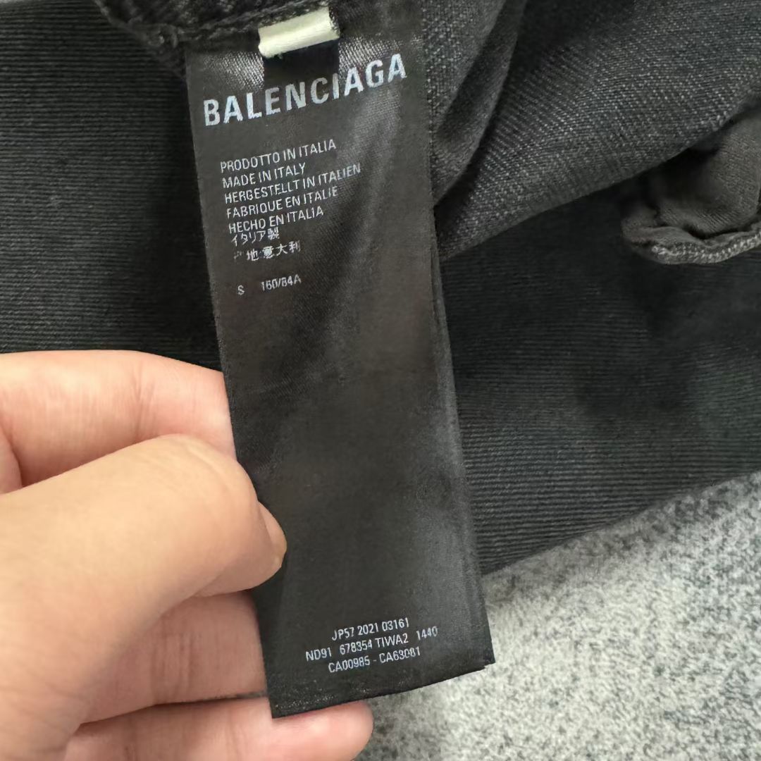 BALENCIAGA SPRAY PAINT BB LOGO DENIM JACKET
