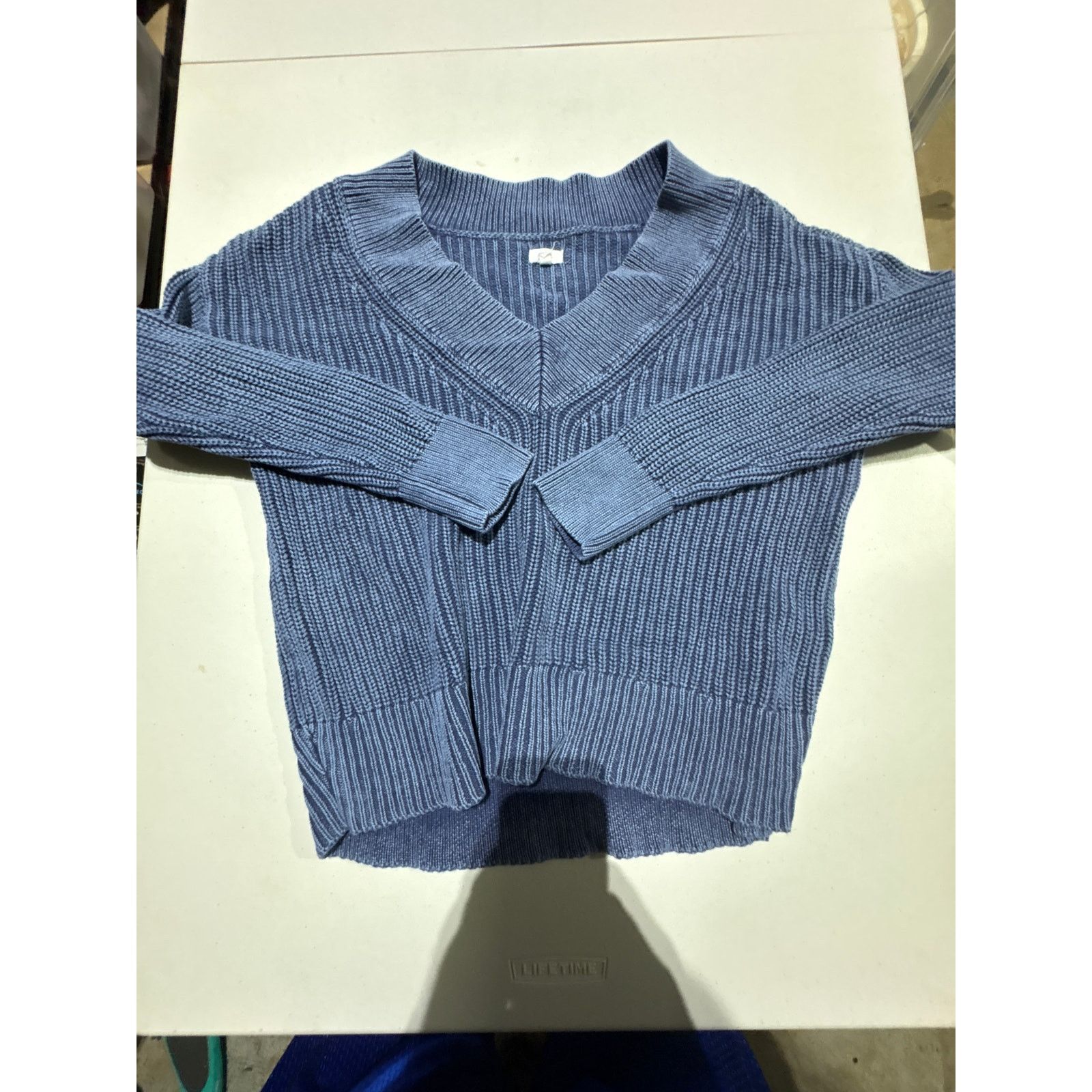 American Eagle Outfitters Aerie Women’s Blue Ribbed Knit V-Neck Sweater Size Small Size S / US 4 / IT 40 - 2 Thumbnail