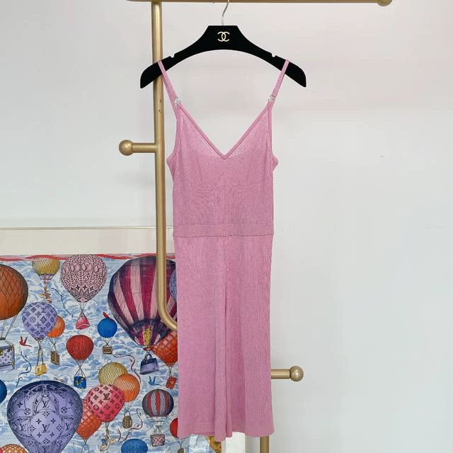 Chanel Chanel Pink suspender jumpsuit Size 25" / US 0 / IT 36 - 1 Thumbnail