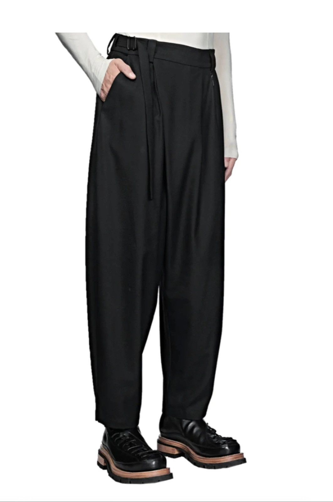 JOE CHIA Cross Stitch With Hook Trousers Size US 30 / EU 46 - 1 Thumbnail