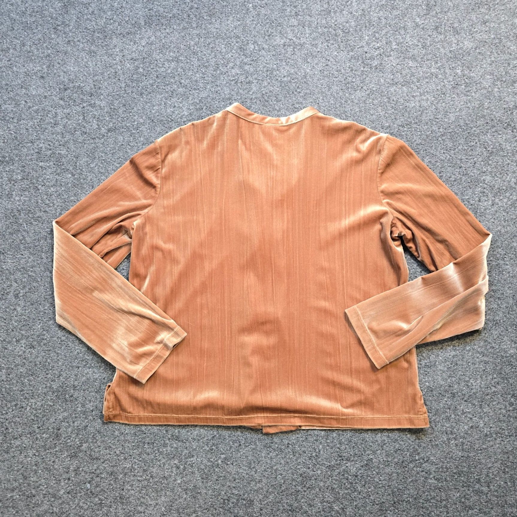 J. Jill VINTAGE J. Jill Top Womens Medium Beige Velour Long Sleeve 90s Capsule Button-Up 90s Womens Context Size M / US 6-8 / IT 42-44 - 6 Thumbnail