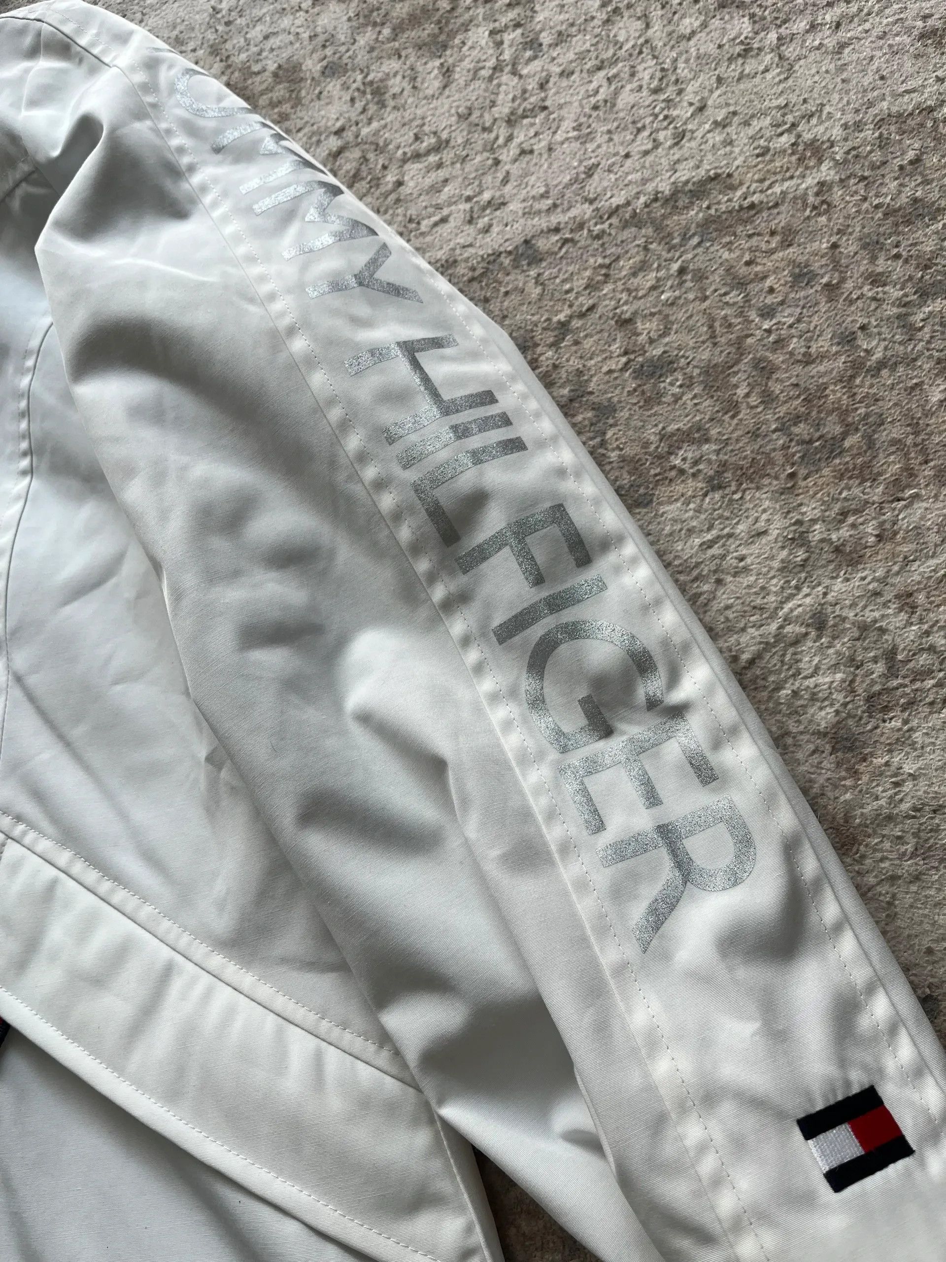 Tommy Hilfiger Tommy Hilfiger Jacket White Rare Sz M-L Size M / US 6-8 / IT 42-44 - 6 Thumbnail
