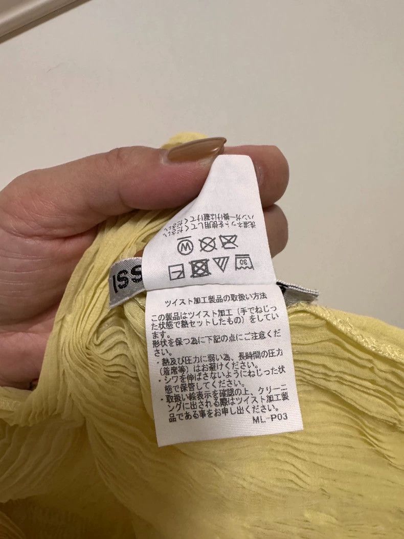 Issey Miyake Issey Miyake size:2 Little chicken yellow high-necked, wil Size XS / US 0-2 / IT 36-38 - 3 Thumbnail