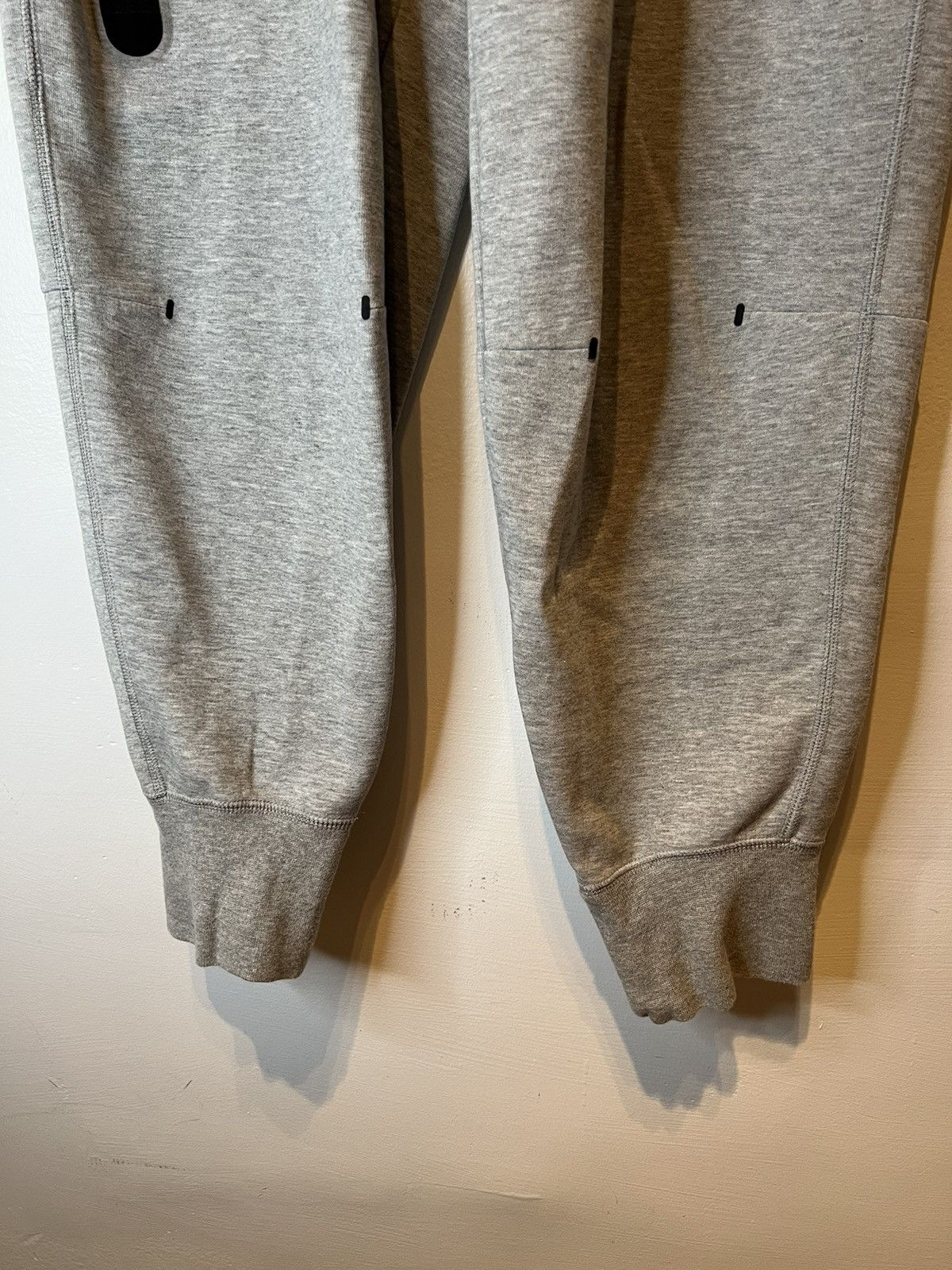 Nike Nike Tech Fleece Sweatpants Men Medium Gray Cuffed Jogger Size US 40 / EU 56 - 4 Thumbnail
