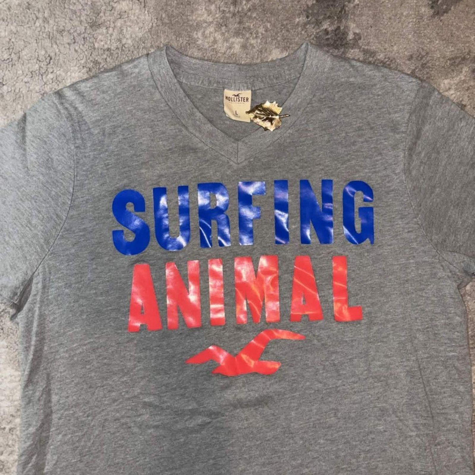 Hollister Y2K Hollister Surfing Animal Pastel Print V-Neck Shirt Size US M / EU 48-50 / 2 - 3 Thumbnail