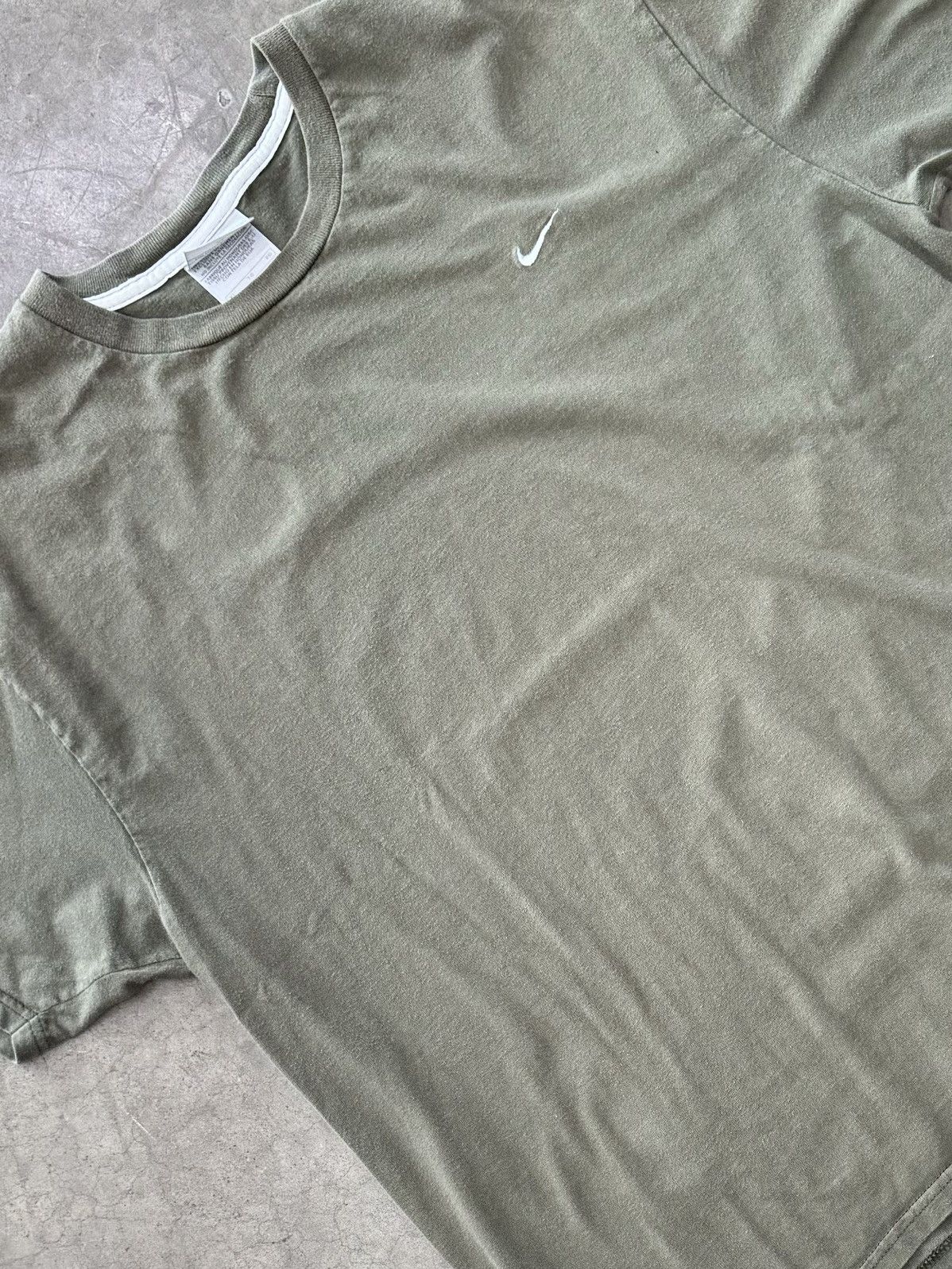Nike Vintage Early 2000s Nike Embroidered Front Graphic Tee XL Size US XL / EU 56 / 4 - 1 Thumbnail