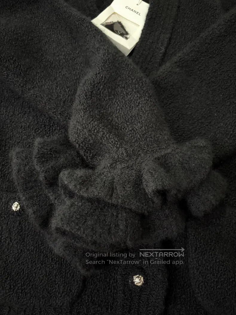 Chanel Chanel Black lotus leaf sleeve cashmere cardigan coat Size S / US 4 / IT 40 - 4 Thumbnail