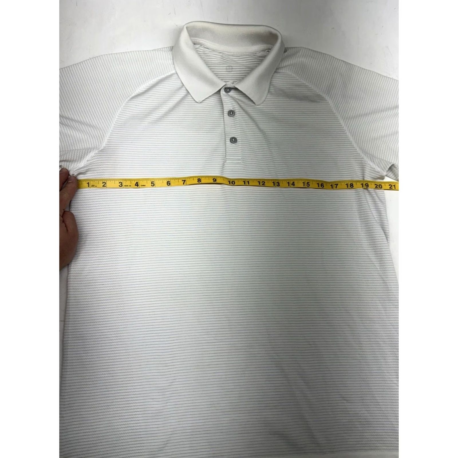 Lululemon Lululemon Metal Vent Tech Polo White Striped Shirt L Mens Golf Athletic Performance Polo Lightweight Breathable Size US L / EU 52-54 / 3 - 2 Thumbnail