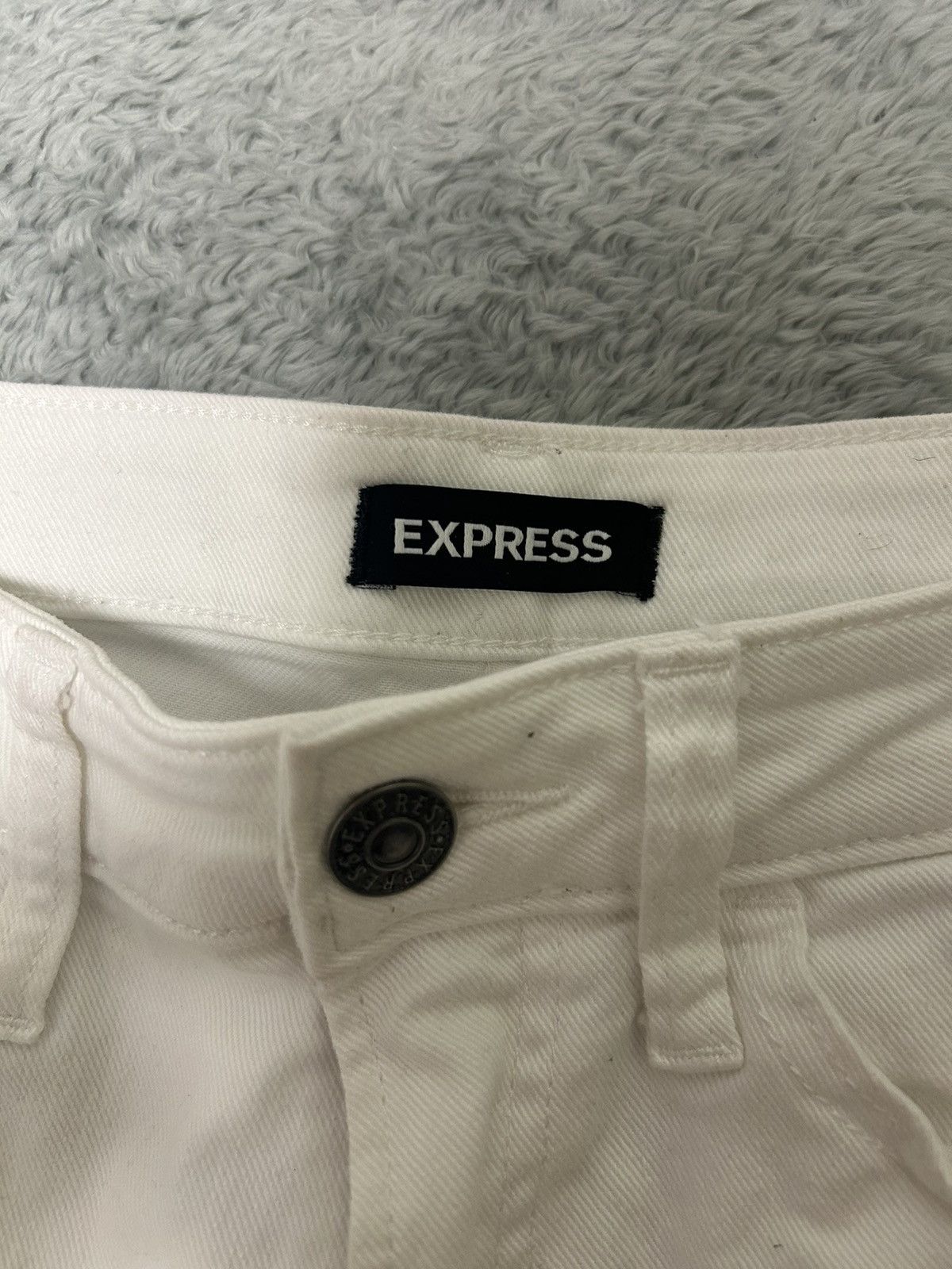 Express Express White Denim Shorts Size US 30 / EU 46 - 3 Thumbnail