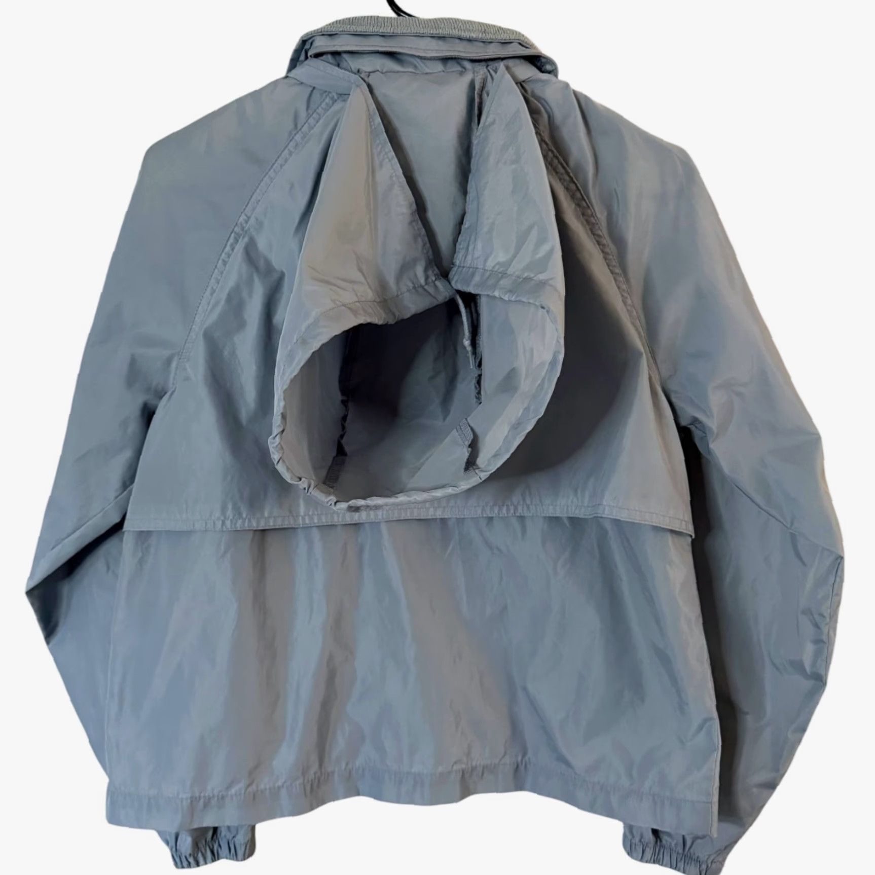 Eddie Bauer VINTAGE Eddie Bauer Windbreaker Jacket Blue Women's Small Zip Full Zip Hooded Pockets Lightweight All Seasons Outdoors Size S / US 4 / IT 40 - 5 Thumbnail