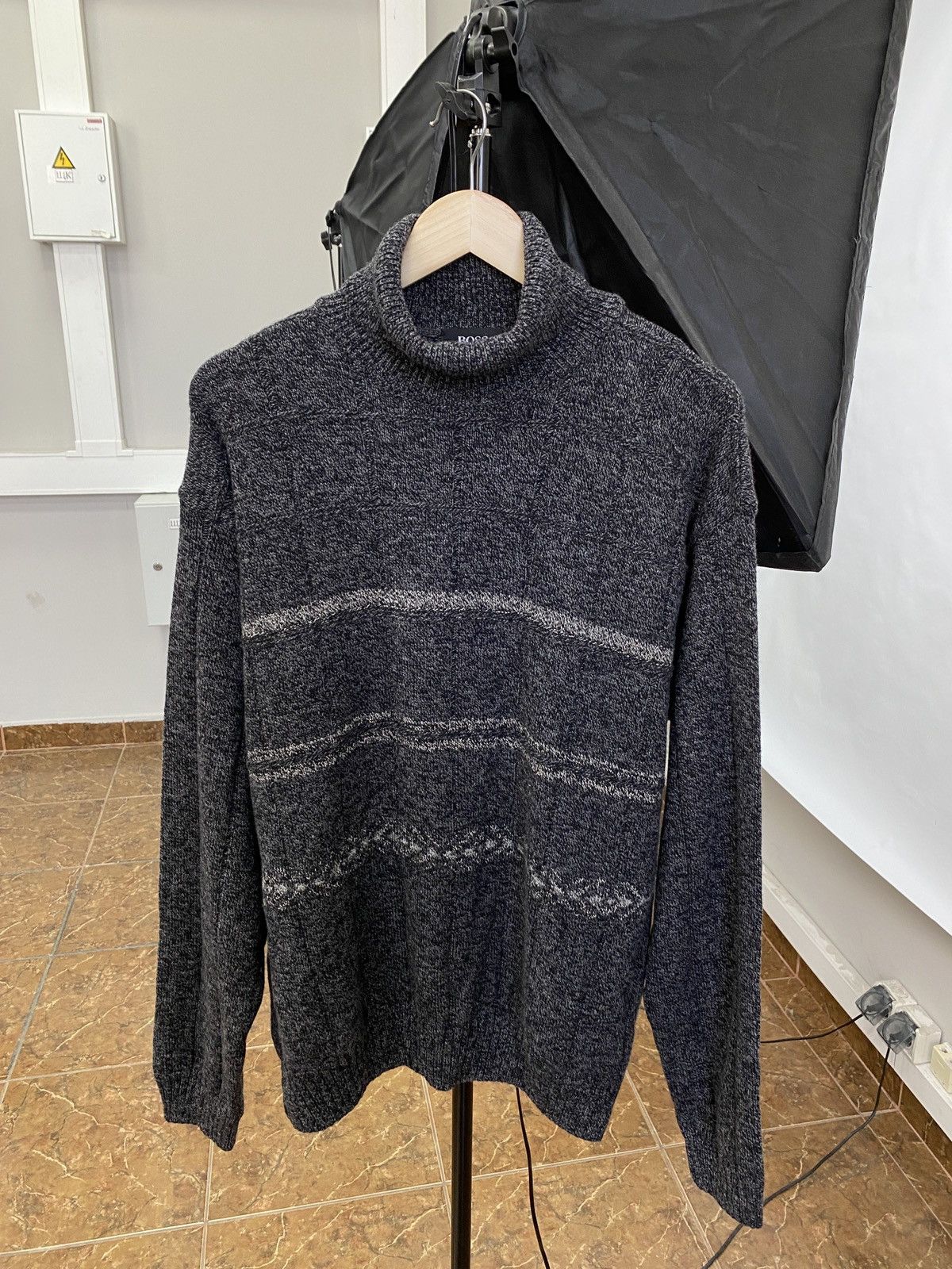 Hugo Boss 🇮🇹 Vintage 90s Hugo Boss Merinos Silk Knit Sweaters Archive Size US L / EU 52-54 / 3 - 1 Thumbnail