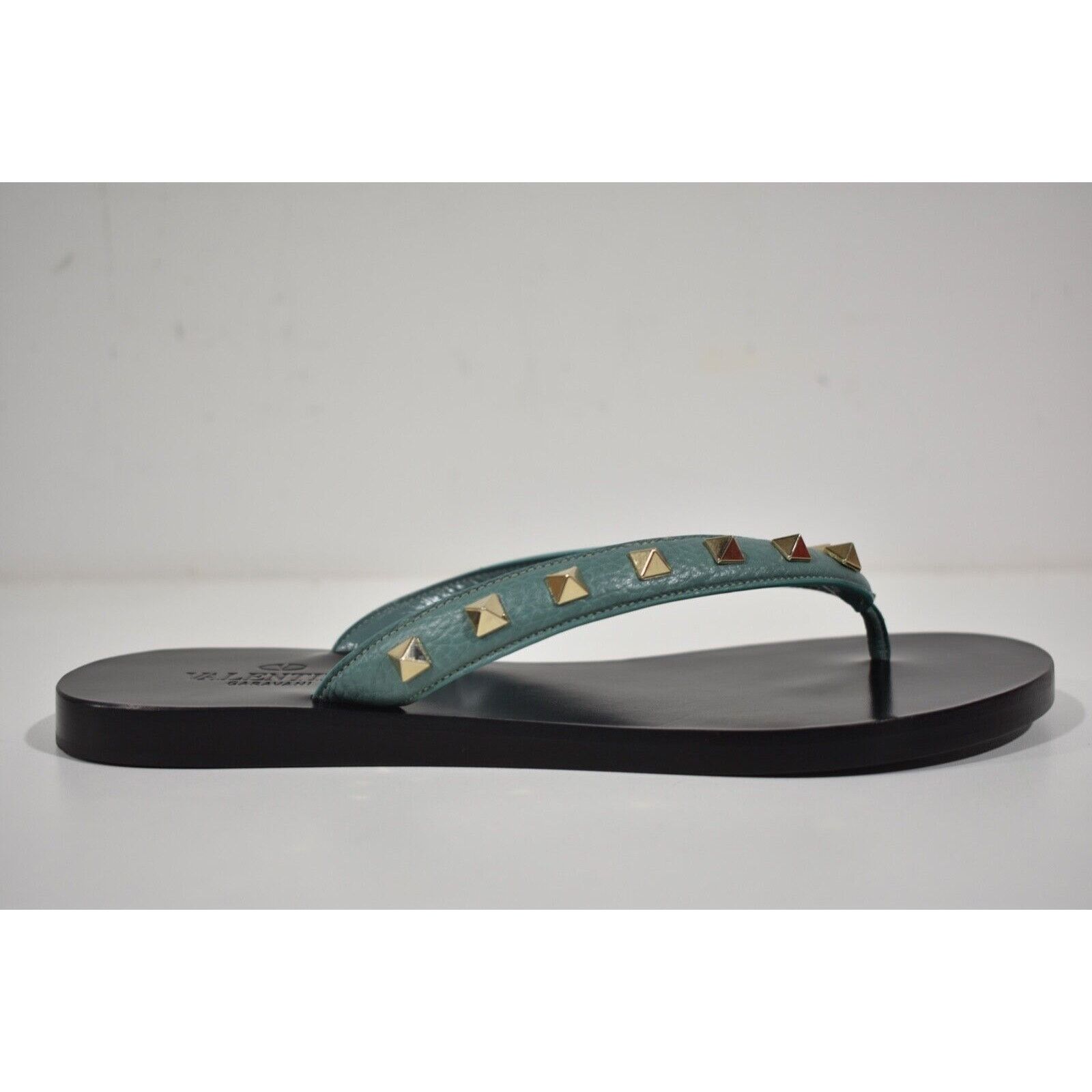 Valentino Valentino Rockstud Green Stud Black Leather Thong Sandal Size US 7.5 / IT 37.5 - 2 Thumbnail