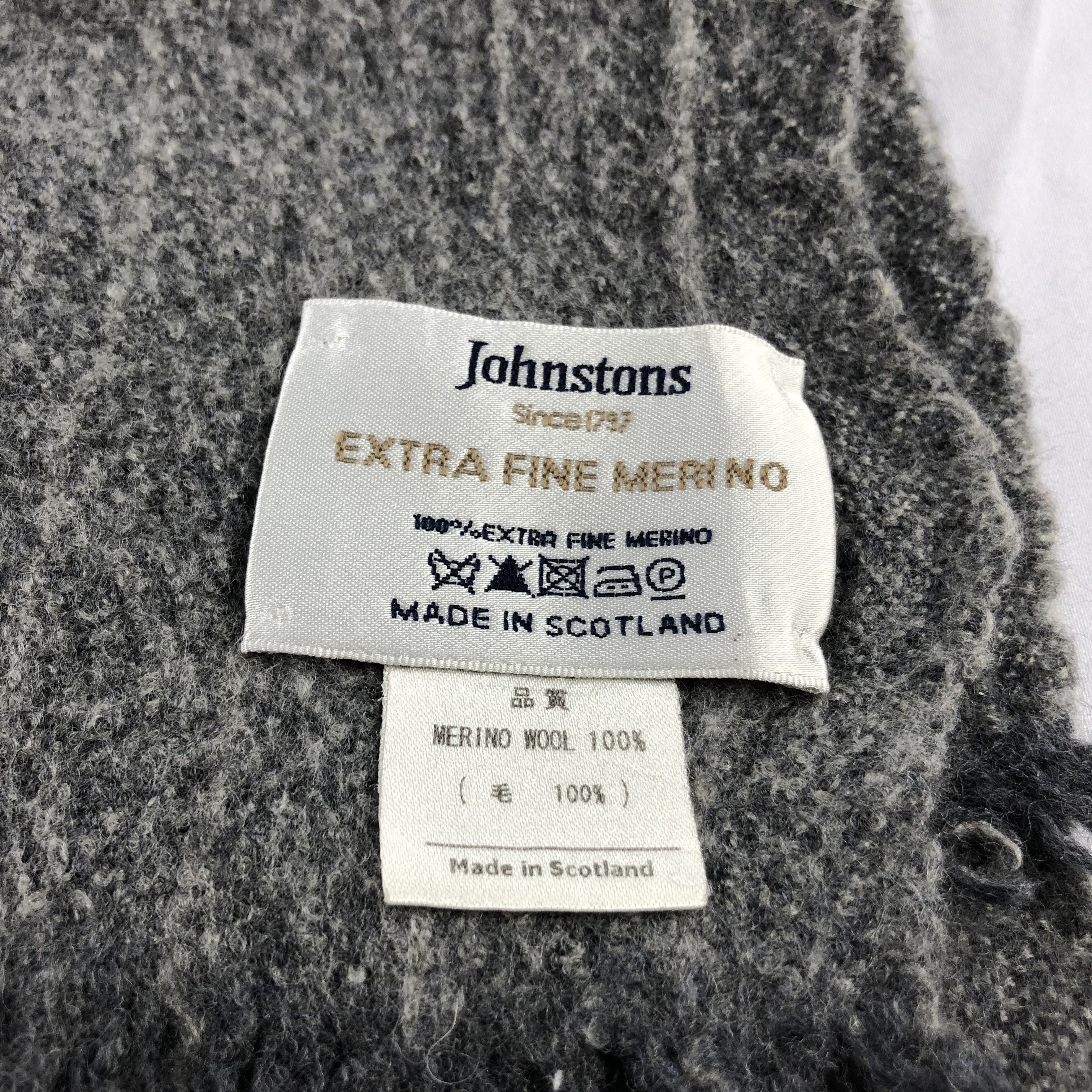 Johnstons Of Elgin Johnstons Merino Scarf Muffler V1045 Size ONE SIZE - 5 Thumbnail