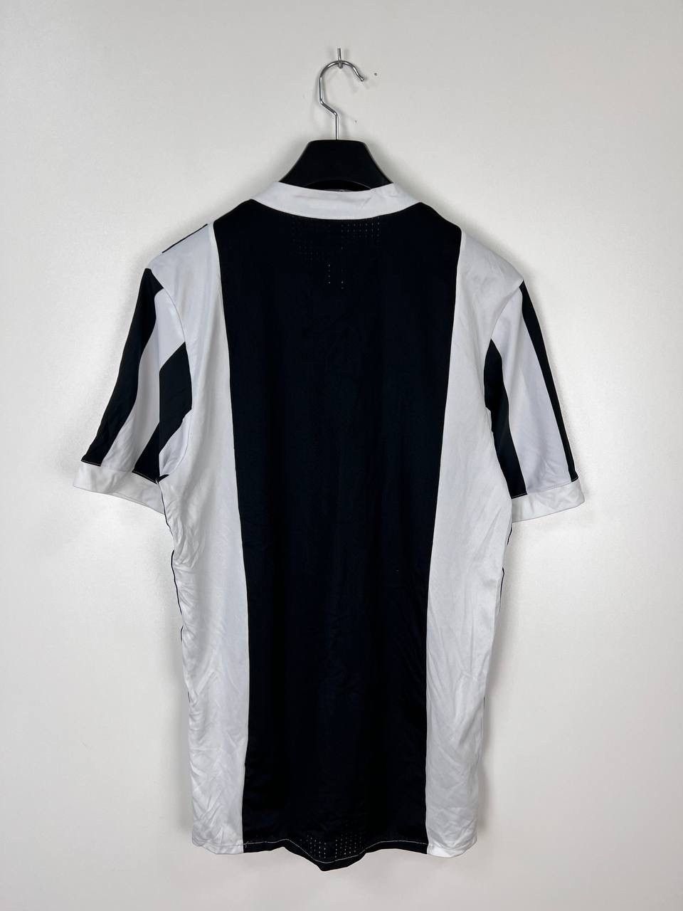 Vintage Juventus Adidas 2017/18 Jersey t-shirts size L Size US L / EU 52-54 / 3 - 2 Thumbnail