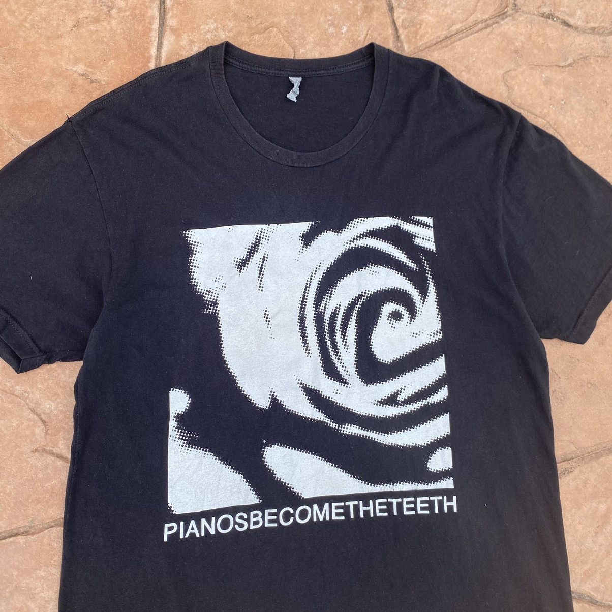 Band Tees Thrashed Faded Pianos Become The Teeth Post Hardcore Band T Size US L / EU 52-54 / 3 - 2 Thumbnail