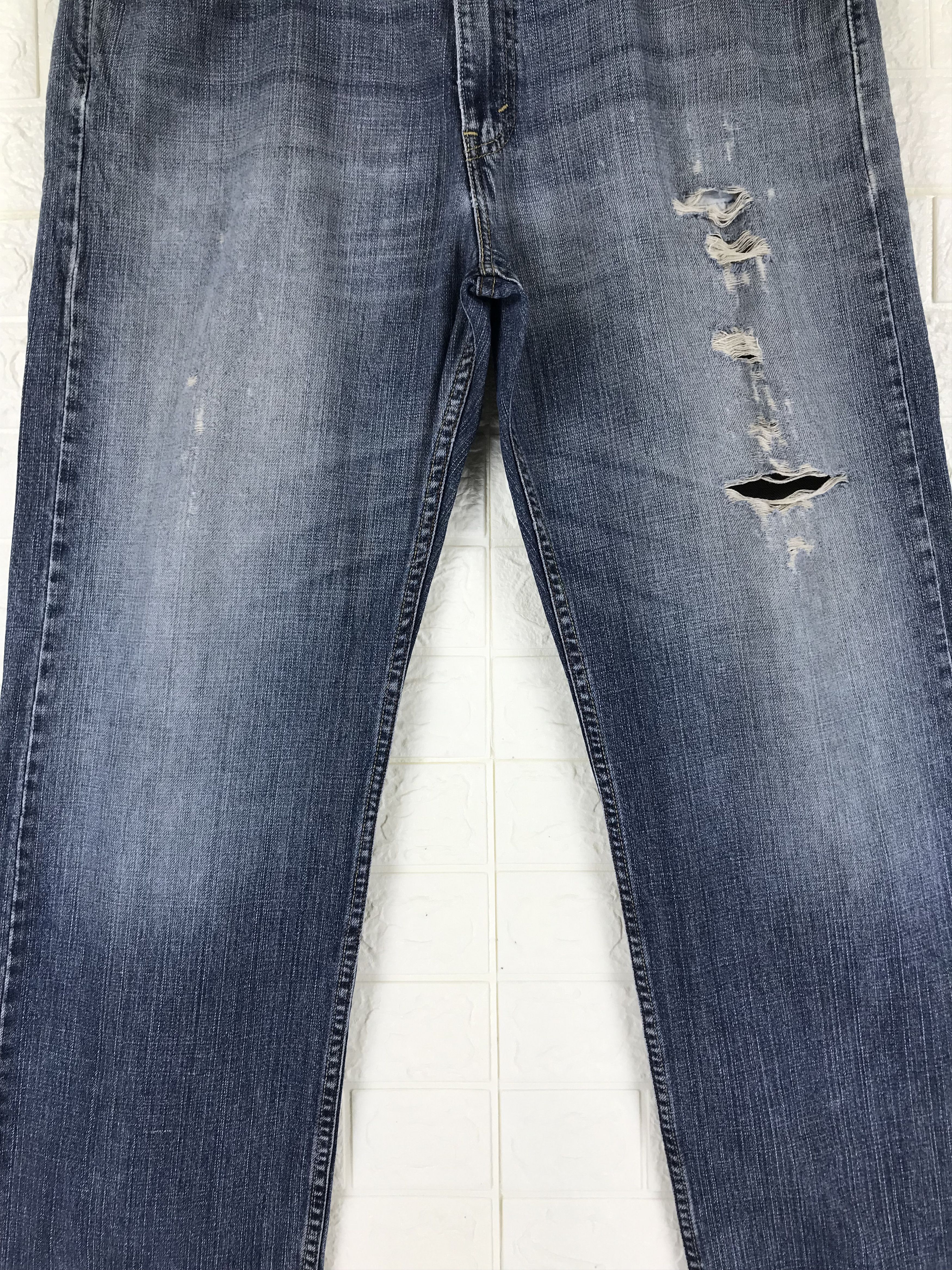 Levi's Vintage Levi's 569 Loose Straight Jeans Distressed Denim Size US 36 / EU 52 - 3 Thumbnail