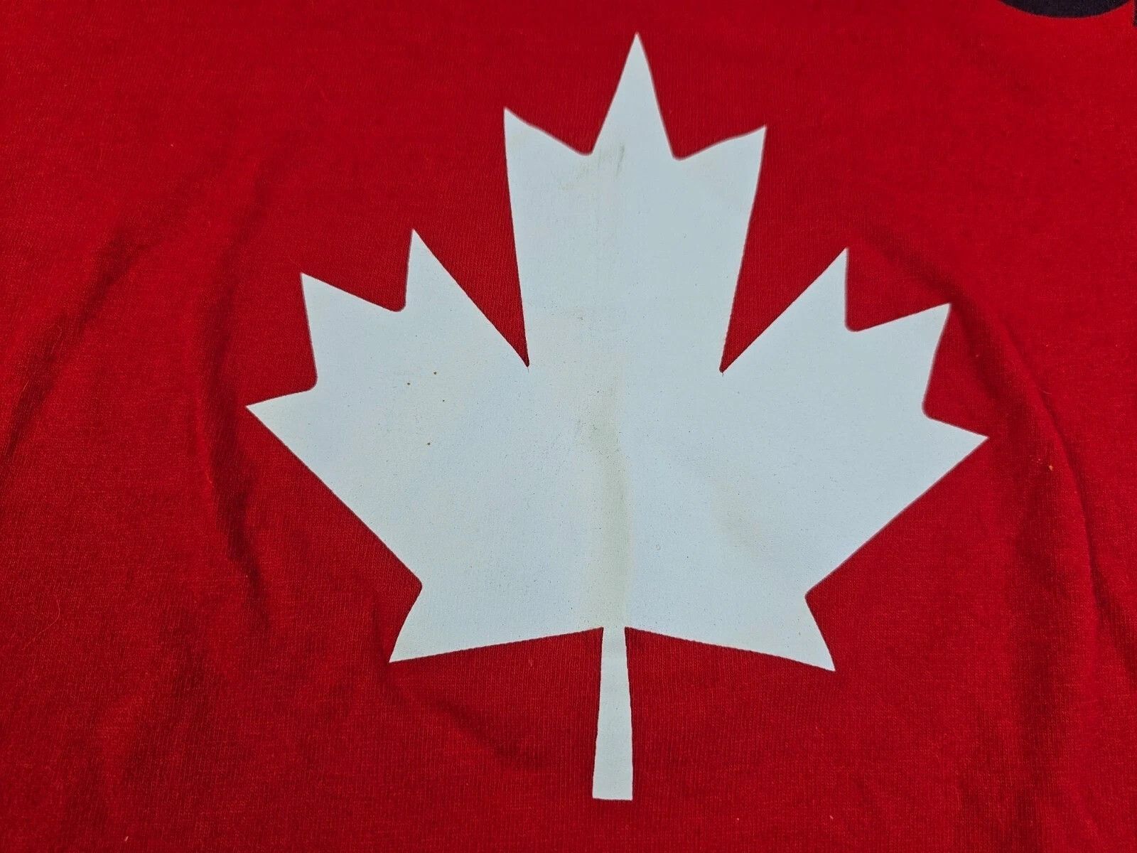 Fruit Of The Loom Vintage Canada Single Stitch Maple Leaf Tee Red Made Canada Size US M / EU 48-50 / 2 - 6 Thumbnail