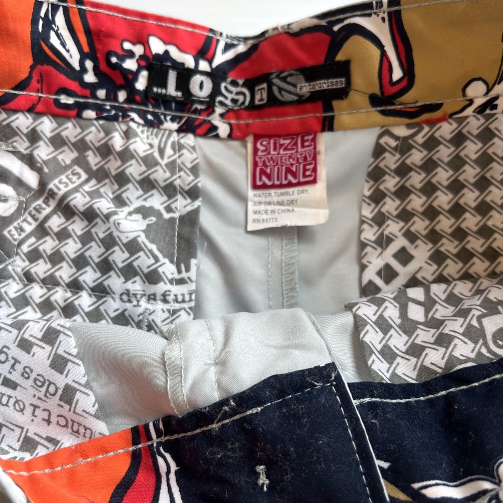 Vintage Lost Shorts Men 29 Skate Street Grey Bermuda Shorts Skate Street Mens Size US 29 - 6 Thumbnail