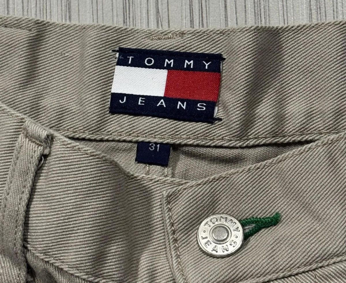 Tommy Hilfiger Vintage Tommy Hilfiger Tommy Jeans Khaki Cargo Shorts 31 Size US 31 - 5 Thumbnail