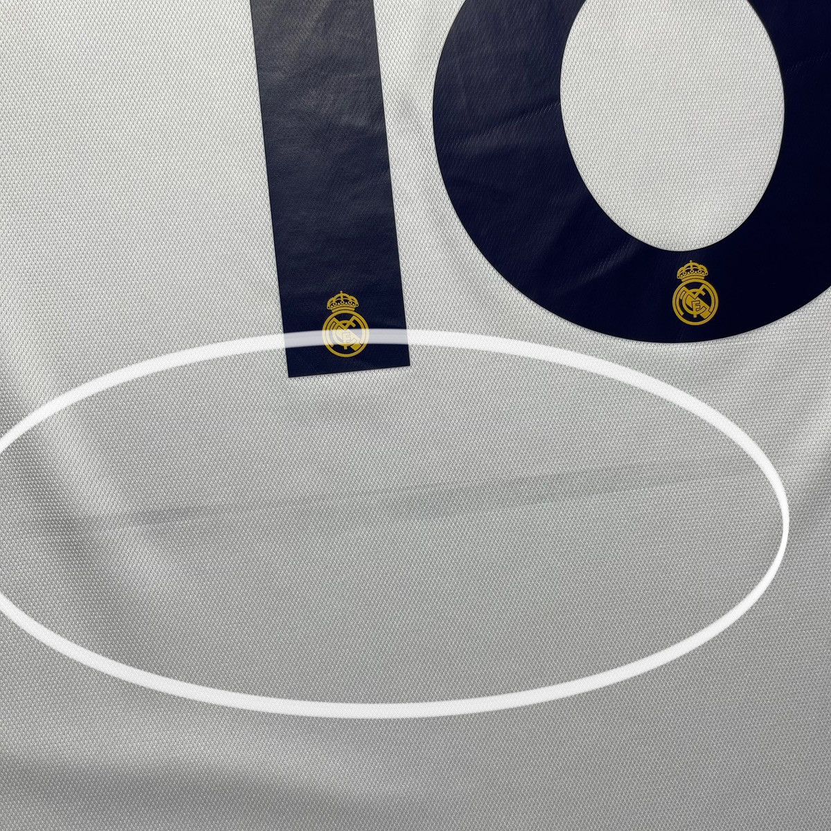 Adidas × Vintage REAL MADRID 2023/2024 FOOTBALL HOME JERSEY #18 TCHOUAMENI Size US L / EU 52-54 / 3 - 12 Thumbnail