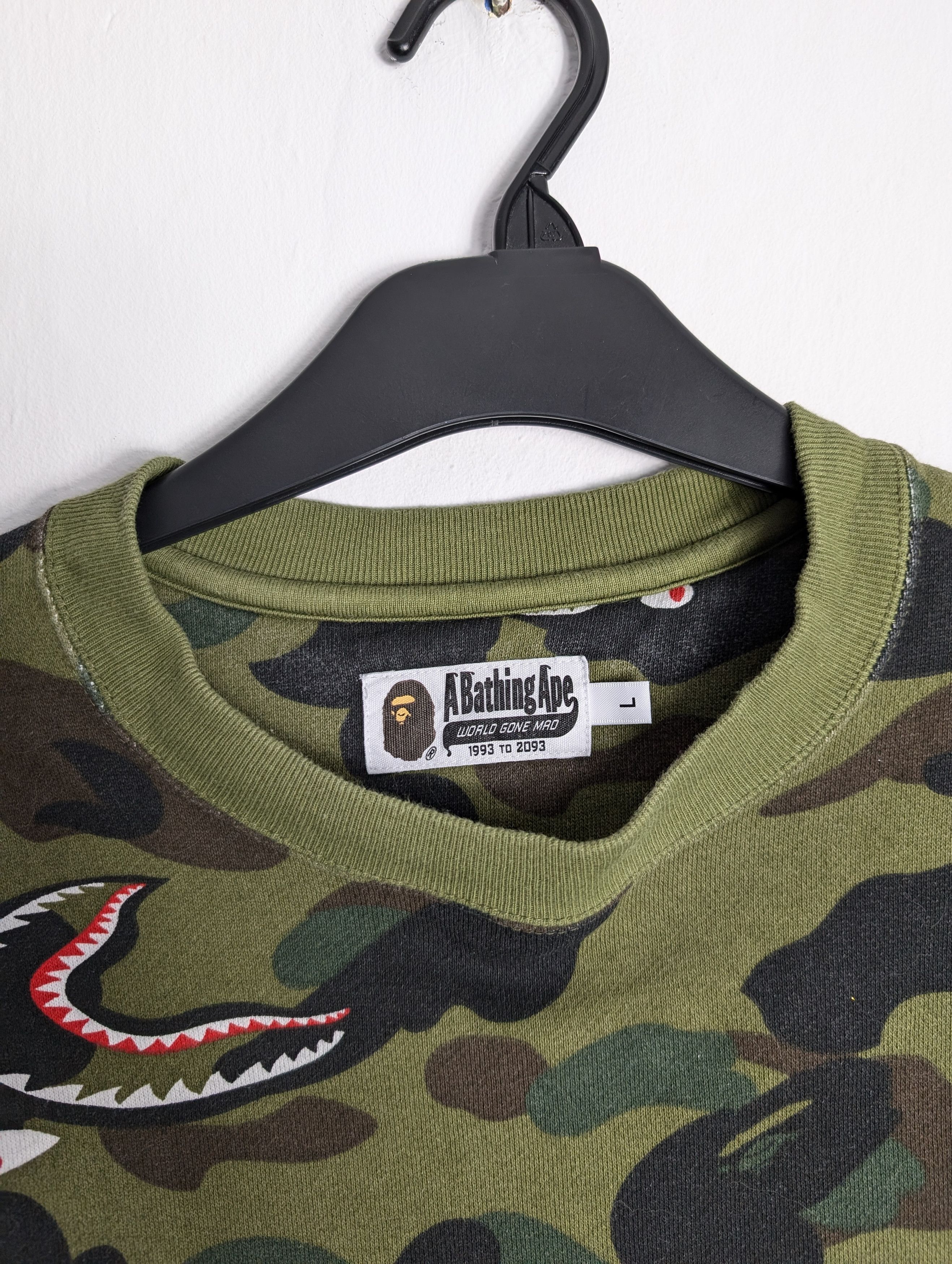 Bape 1st Camo Shark Relaxed Crewneck Size US L / EU 52-54 / 3 - 4 Thumbnail